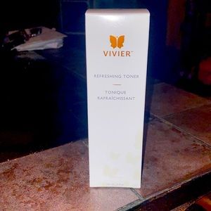 Vivier refreshing toner